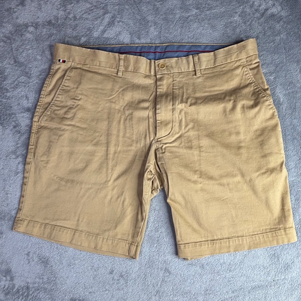 Tommy Hilfiger Brooklyn Short Stretch Men 38W Tan Chino MW23563 Casual Preppy